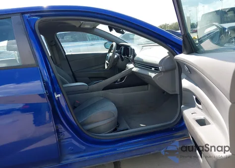 2021 Hyundai Elantra Sel z USA, uszkodzony, nr VIN 5NPLM4AG7MH006567